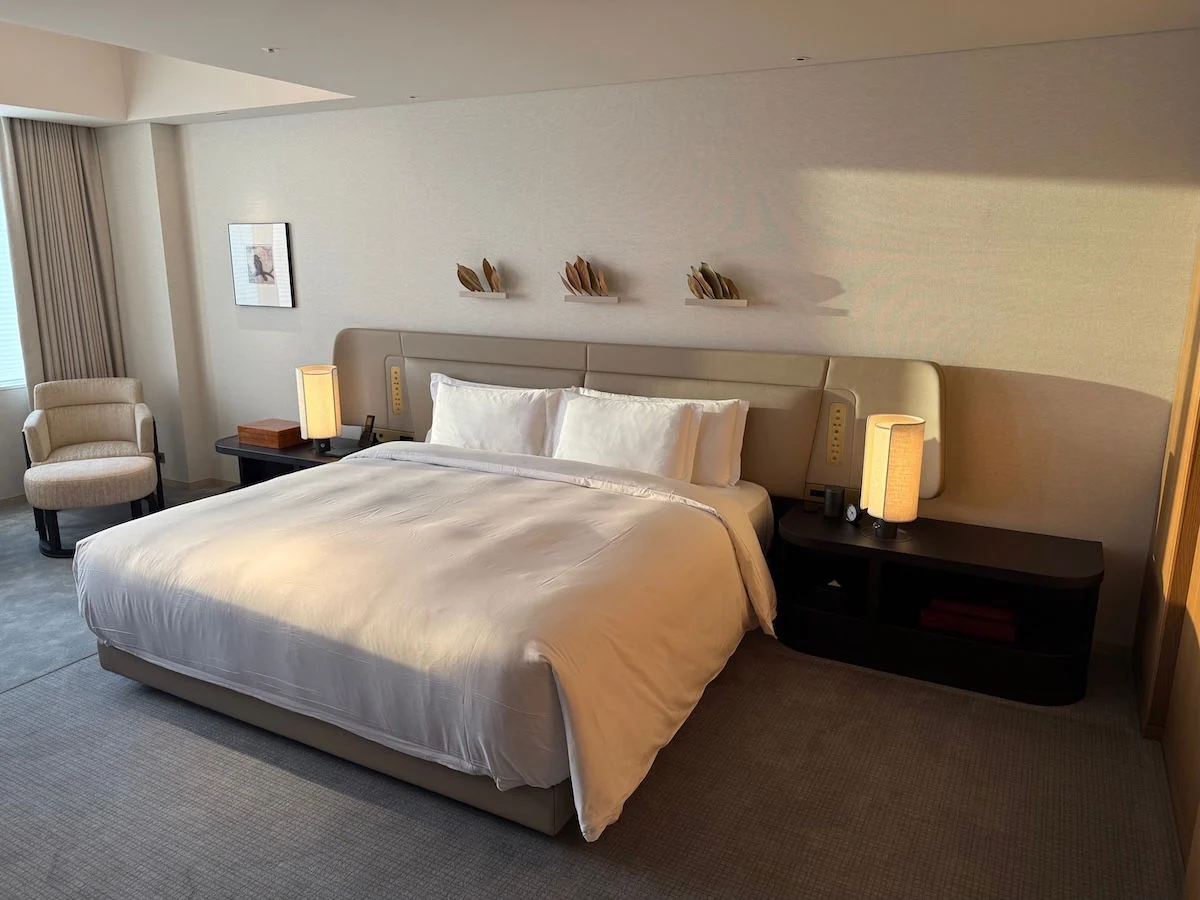 The Bonvoy Problem Debate: Luxury Hotels Grapple with the Impact of Loyalty Programs on Brand Identity and Economics