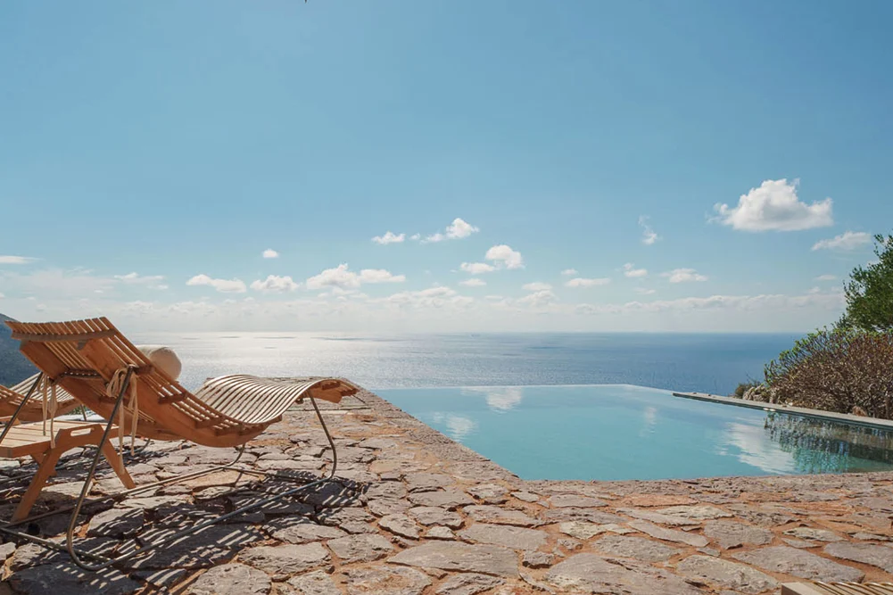 The Evolution of Wellness Tourism and the Rise of Maternal Retreats in the Greek Mediterranean