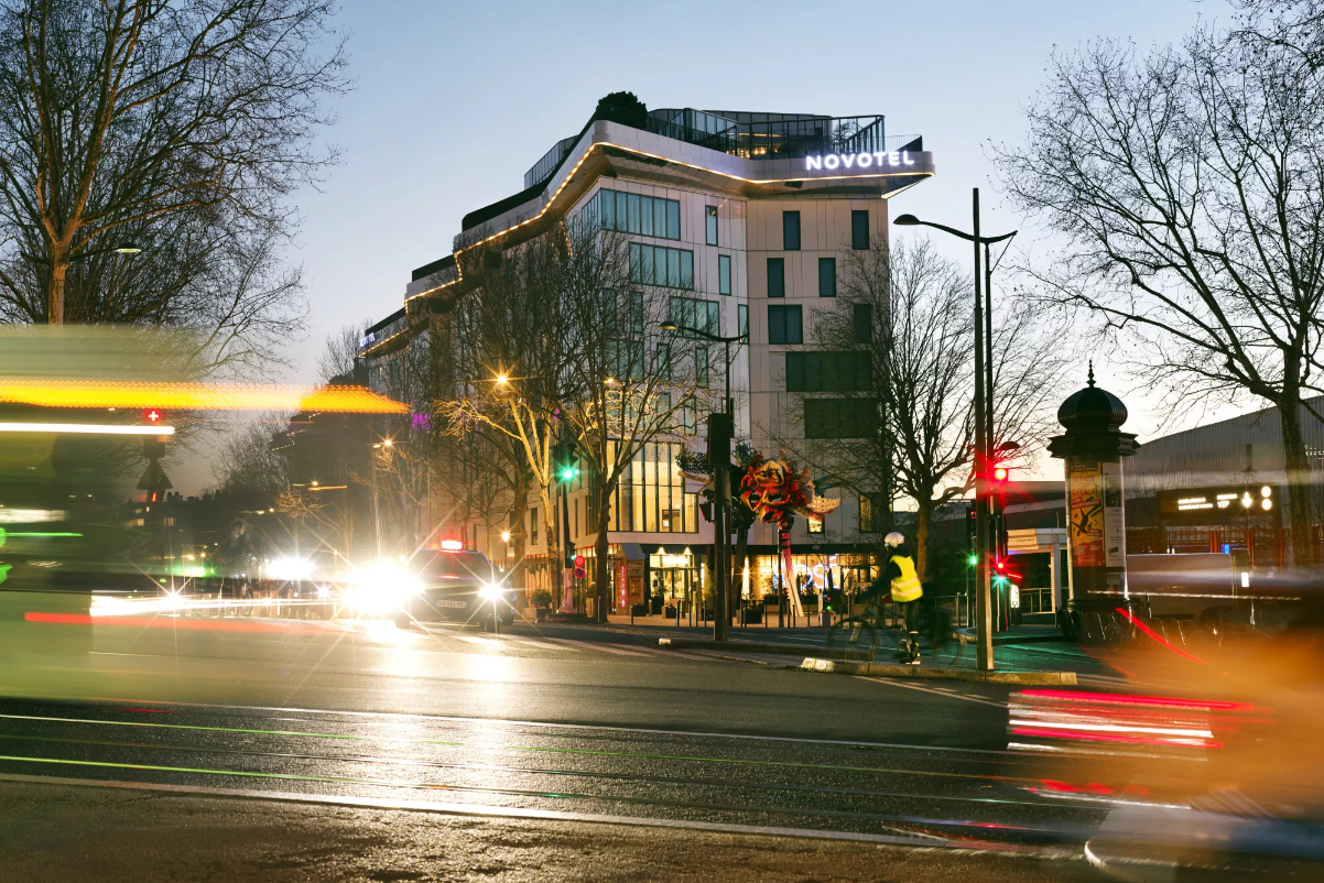 Accor Completes Landmark Divestment of Essendi Stake, Solidifying Asset-Light Strategy with €975 Million Sale to Blackstone and Colony