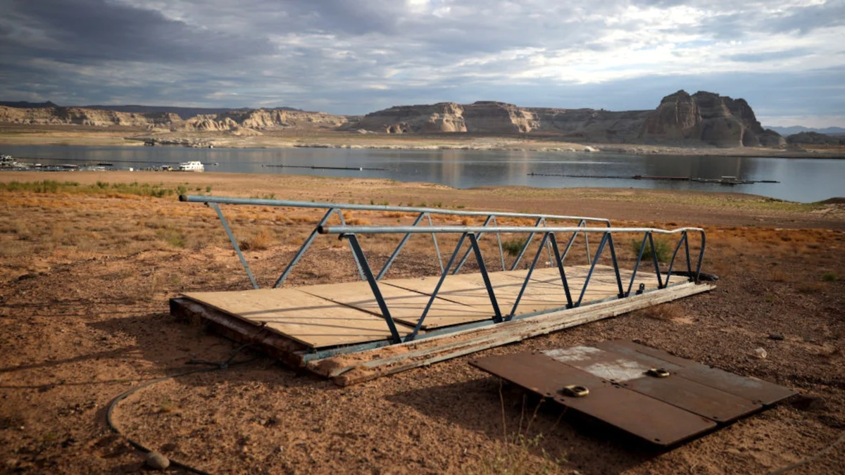 Low Water Crisis at Lake Powell: National Park Service Issues Urgent Safety Warnings for 2026 Boating Season as Reservoir Hits Near-Record Lows