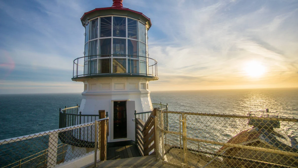 The Last Beacon: How the National Park Service Preserves the Legacy of American Lighthouse Keepers Through Modern Volunteerism