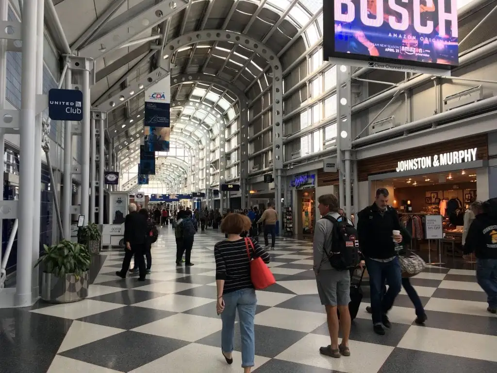 US Airlines Confront Soaring Fuel Costs with Aggressive Fare Hikes Amidst Robust Demand and Recession Fears