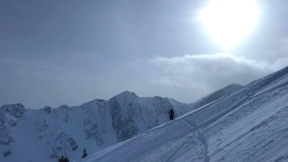 25-Year-Old Mountaineer Simon Kearns Shatters Mount Rainier Unsupported Round-Trip Speed Record by 31 Minutes
