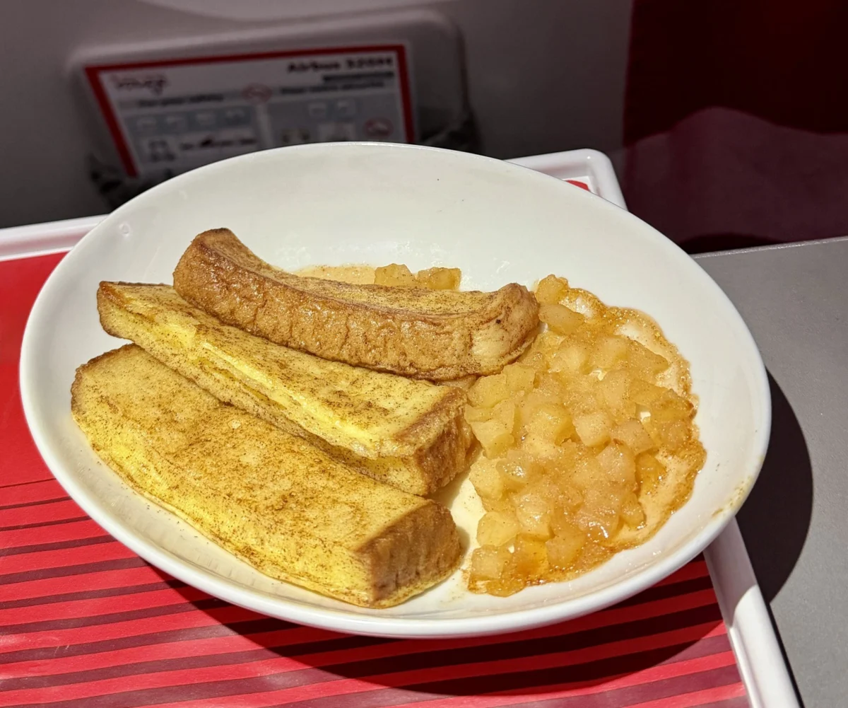 Air Canada Rouge In-Flight Catering Services and the Evolving Landscape of Transborder Passenger Amenities on North American Routes