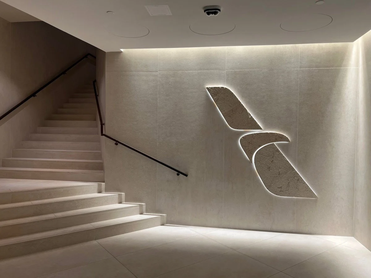 Analysis of the Citi AAdvantage Globe Mastercard Premium Benefits and American Airlines Admirals Club Access Strategy