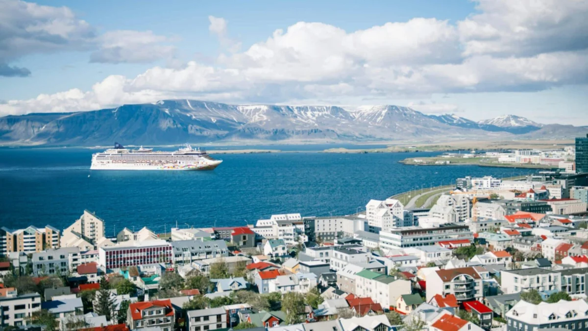 Booking Your Dream Voyage: Experts Urge Immediate Action for 2027 Cruises Amidst Geopolitical Shifts and Booming Demand