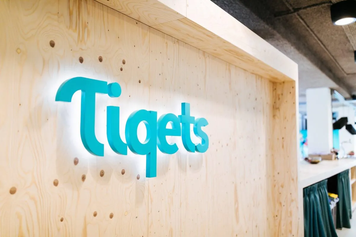 Expedia Group Finalizes $279 Million Acquisition of Tiqets, Solidifying Position in Experiences Market While Airbnb Nets $70 Million Gain.