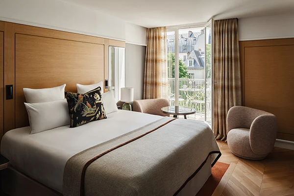 Hôtel de Sers Unveils Grand Renovation, Blending Haussmannian Legacy with Contemporary Parisian Luxury in the Illustrious Triangle d’Or.