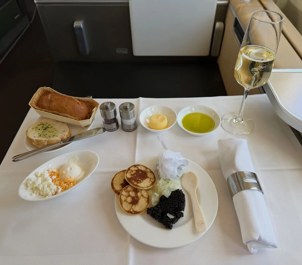 Lufthansa Elevates Long Haul Luxury with FOX Service Concept and Allegris First Class Overhaul