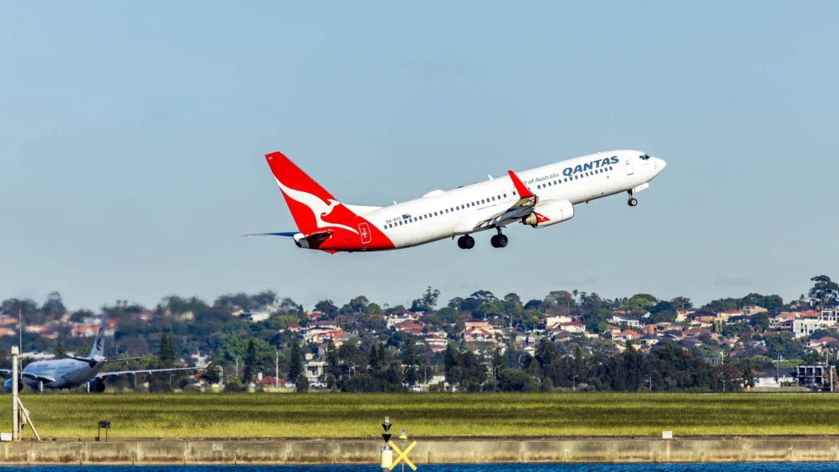 The Ultimate Guide to Conquering Long-Haul Flights in Economy Class