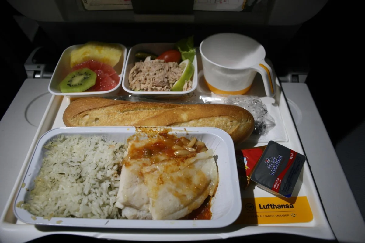 Analysis of In-Flight Catering Operations and the Distribution of Unclaimed Special Meals: A Case Study of Lufthansa Flight LH1307