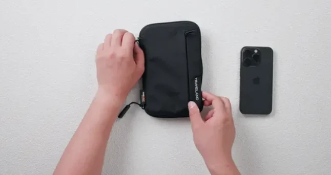DUVA FlipSide Travel Pouch Exceeds Kickstarter Funding Goal as Campaign Deadline Approaches