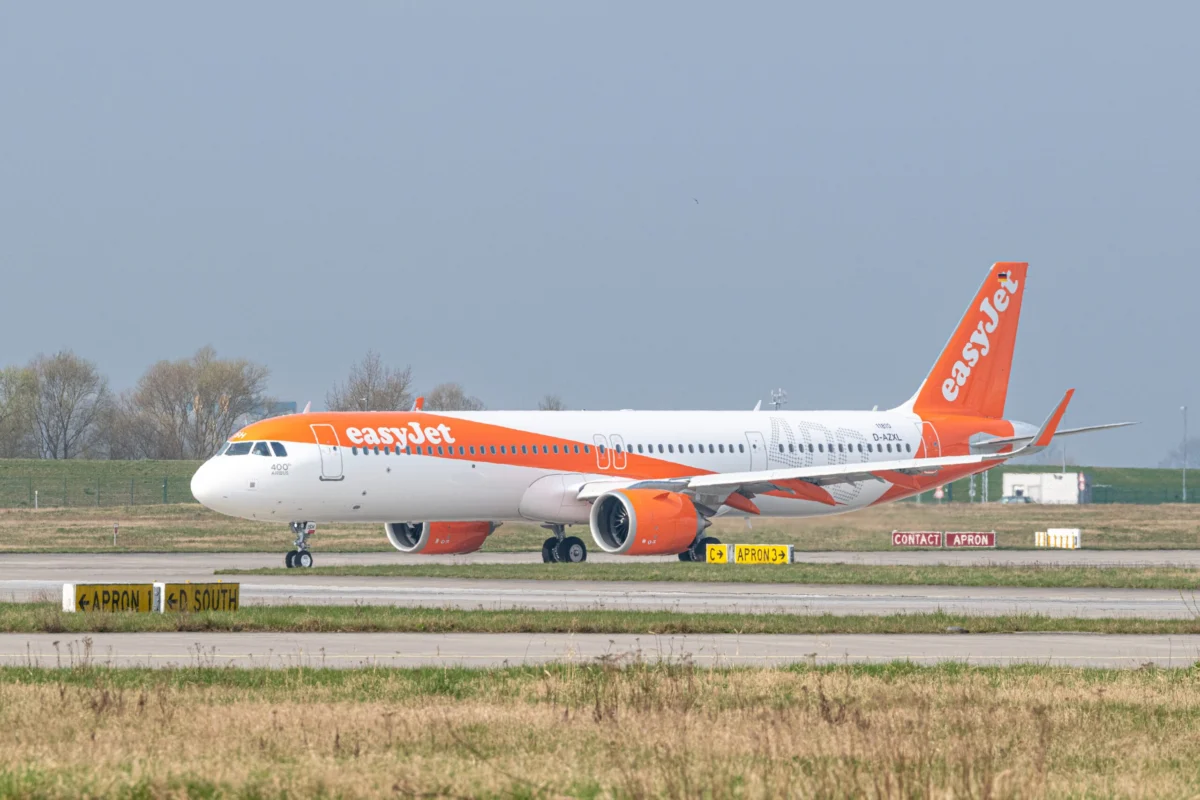 EasyJet Grapples with Steep Operating Margin Decline While Atlanta Maintains Aviation Supremacy