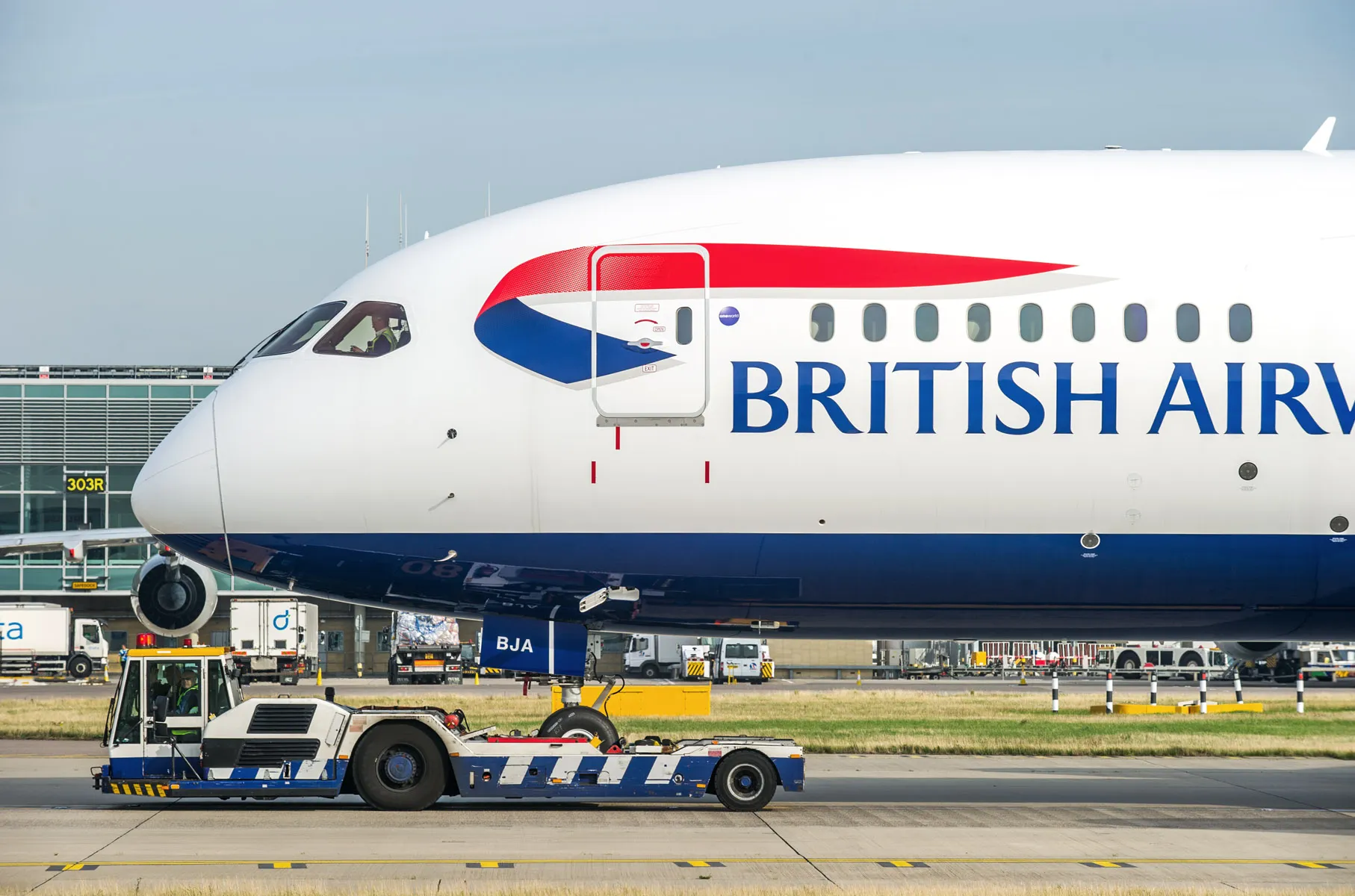 Gulf Travel Advisories Lifted, But War-Risk Insurance Authorization Remains the Critical Hurdle for European Airlines’ Return