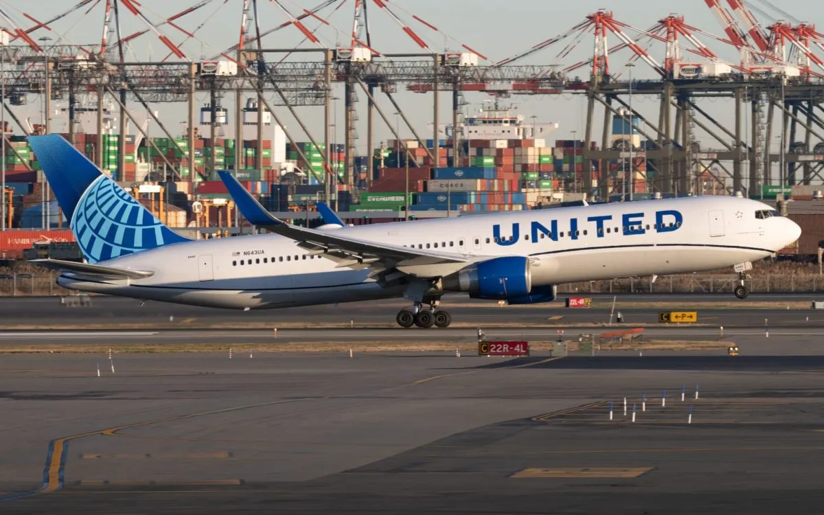 U.S. Airlines Strategically Cut Capacity Ahead of Busy July 4 Travel Season, Prioritizing Profitability Amidst Sustained High Demand