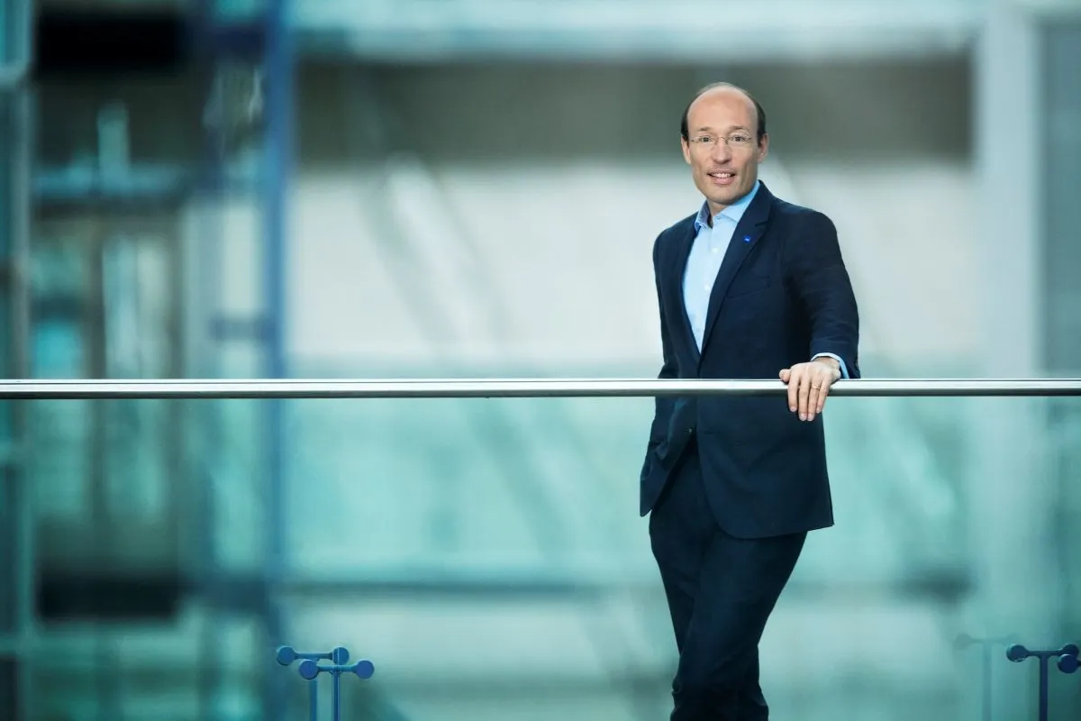 Air Canada Appoints SAS Chief Anko Van der Werff as New CEO Amidst Leadership Transition and Lingering Language Controversy