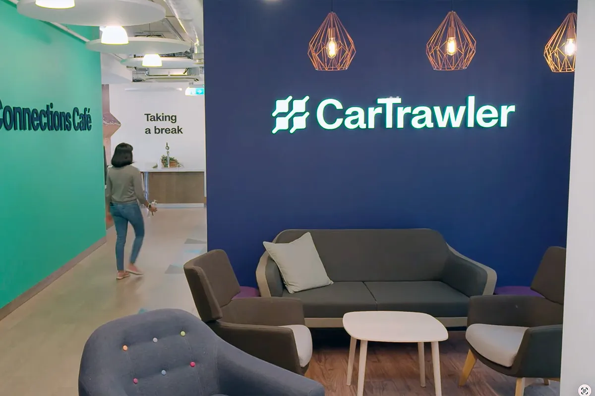 Airbnb Launches Car Rental Service with CarTrawler, Intensifying Competition with Potential Expedia-Owned Brand.