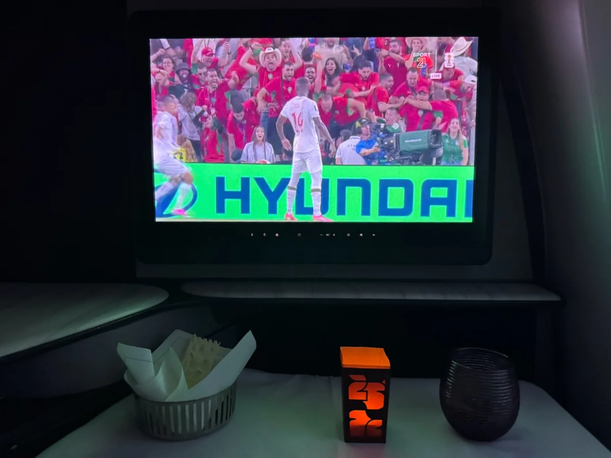 Chaos in Business Class as World Cup Fever Erupts Aboard Qatar Airways Flight from Los Angeles to Doha