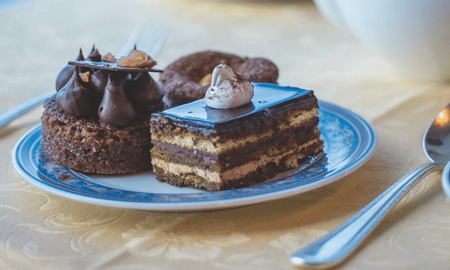 Oceania Cruises Unveils Exclusive 2027 Specialty Cruises Featuring Culinary Masters and Travel Icons