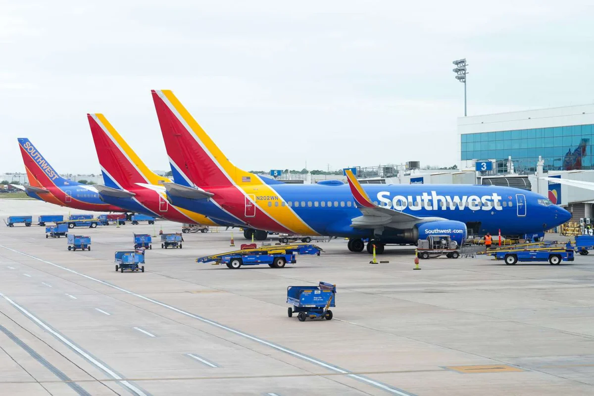 Southwest Airlines Flight Attendant Detained by ICE in Nashville Raises Questions on Asylum Status and Employment Eligibility